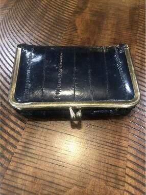 Vintage Blue Eel Skin Make-Up Case with Mirror Kiss Lock Cosmetic Bag. READ!!!